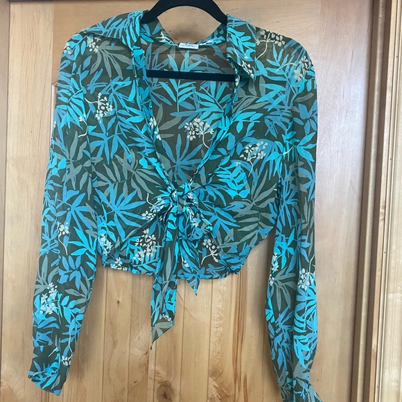 Vintage Womens Sz 12 Silk Tropical Floral Long Sleeve Crop Tie Front Top 70s - Picture 2 of 8